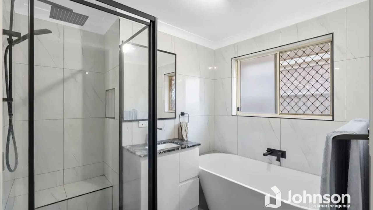 Whole property with 4 rooms for rent