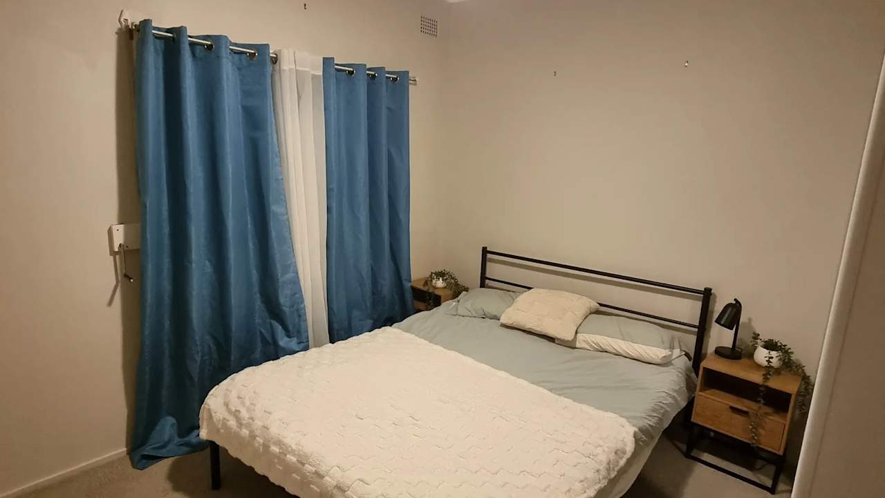 Room in a share house