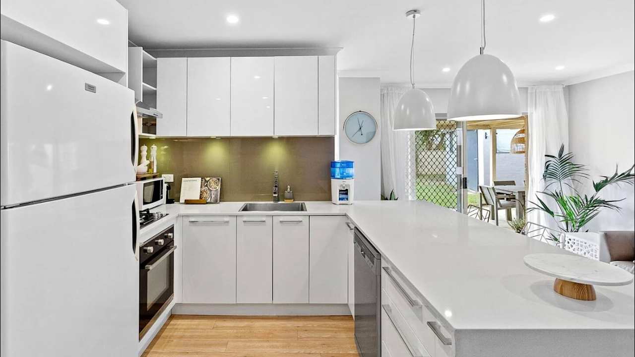 Furnished room with ensuite in a share house