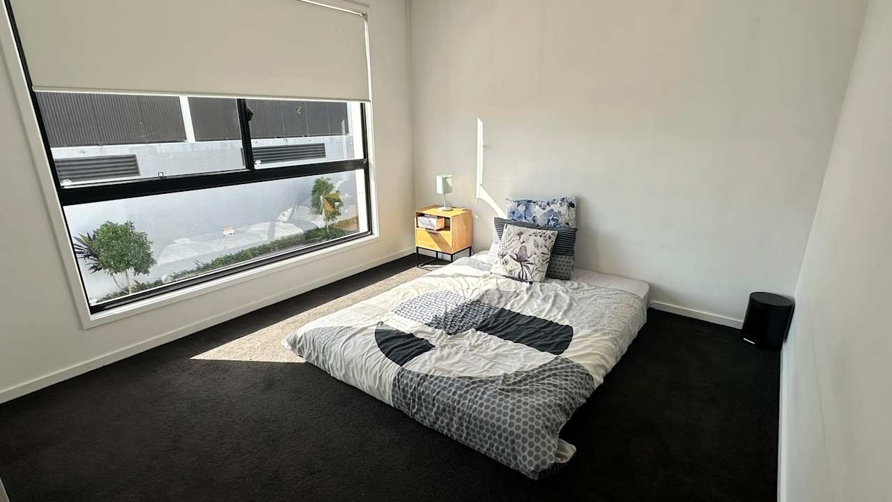 Room in a share house