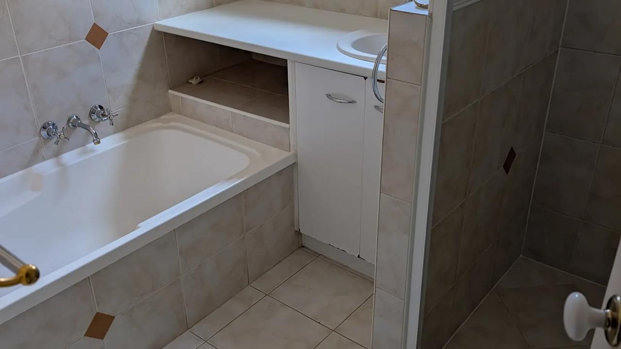 Furnished room with own bathroom