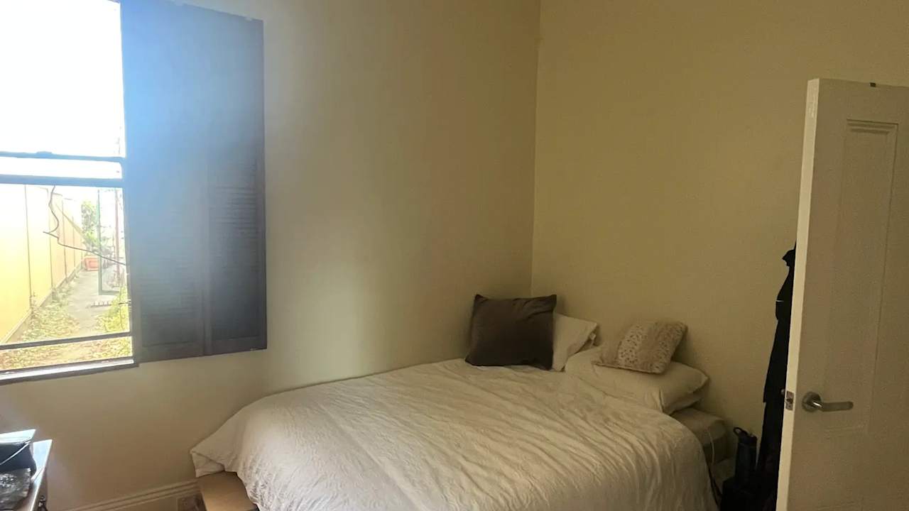 Unfurnished room in a share house