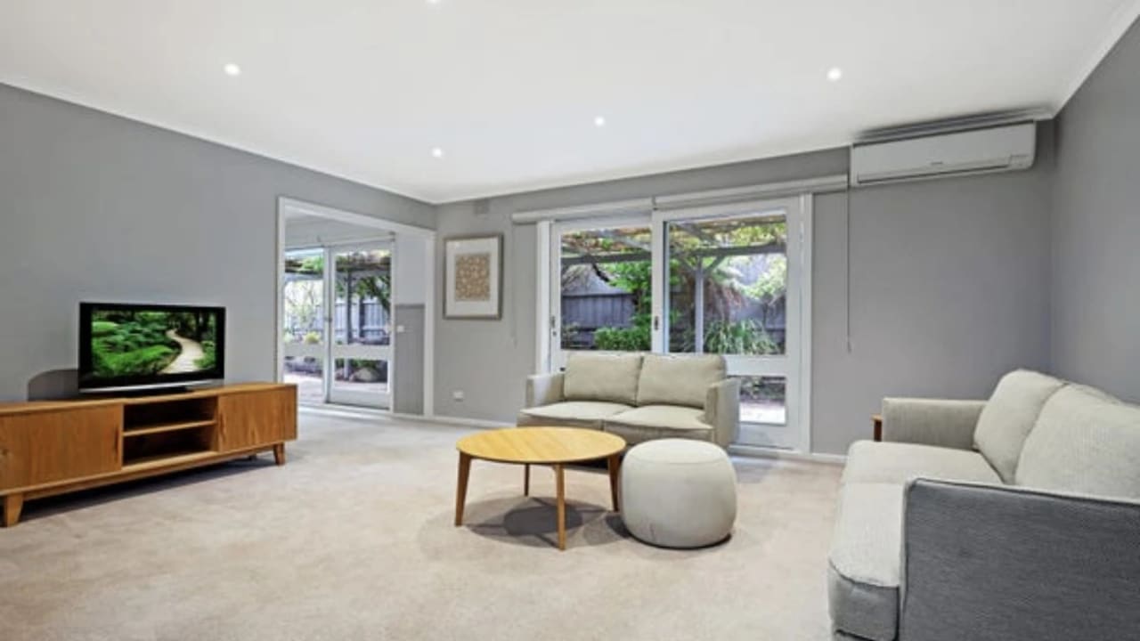 Room in a share house