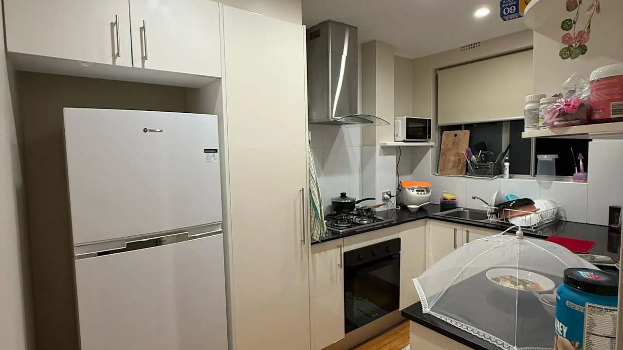 Furnished room in a flatshare