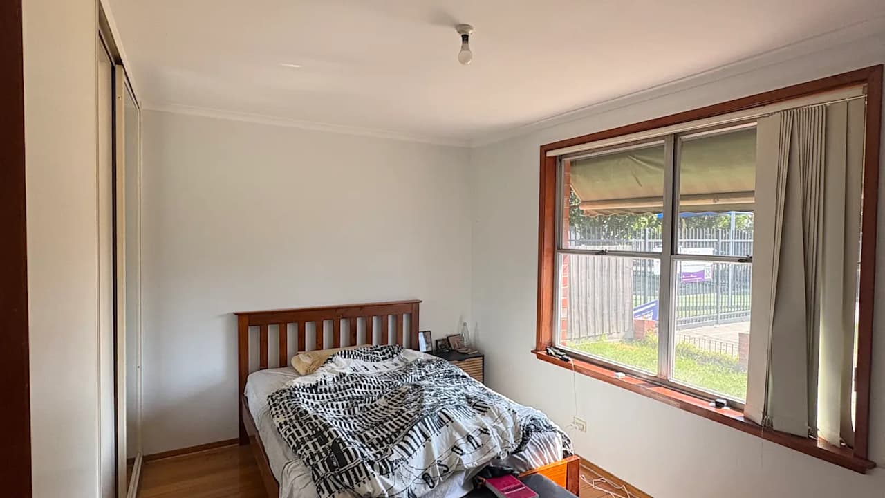 Room in a share house