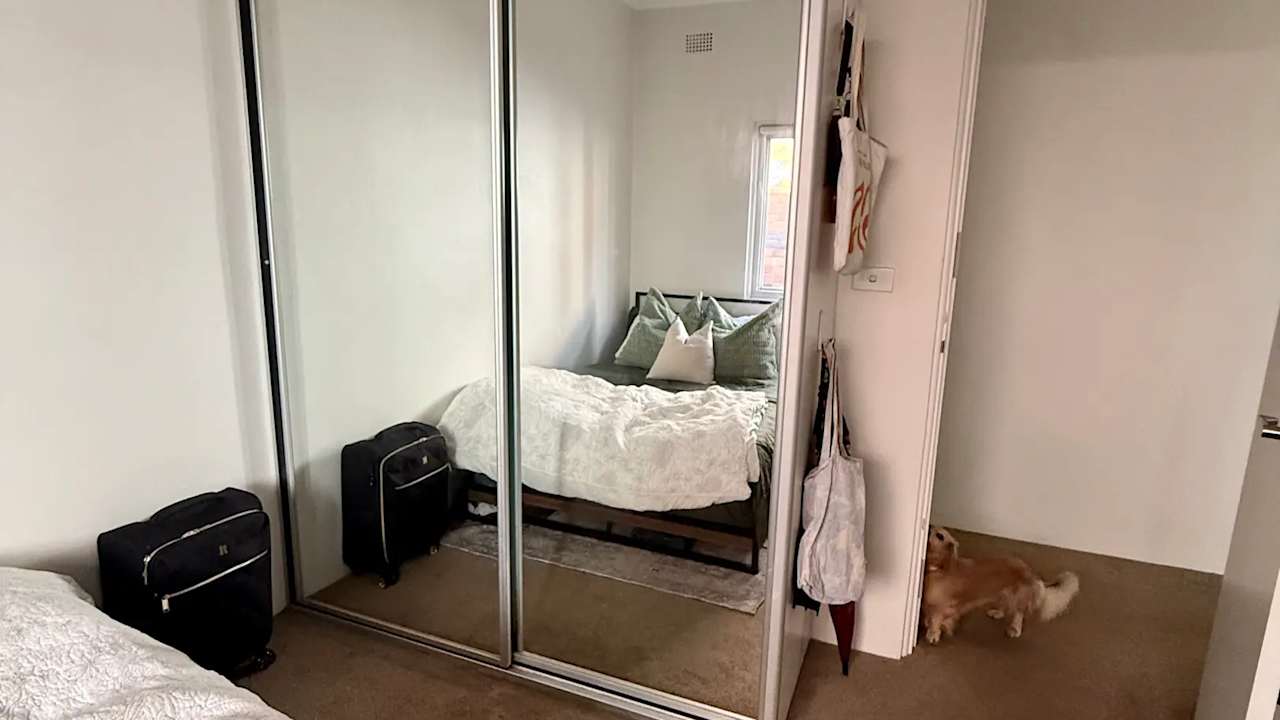 Unfurnished room in a flatshare