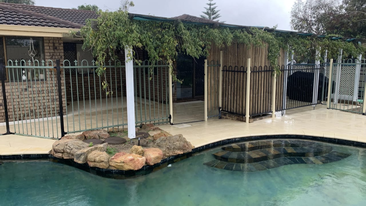 Whole property with 4 rooms for rent