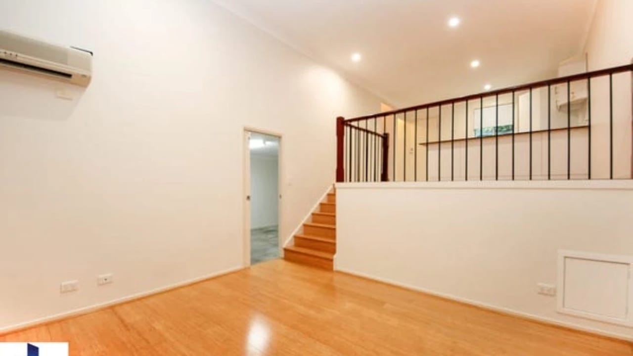 Unfurnished room in a flatshare