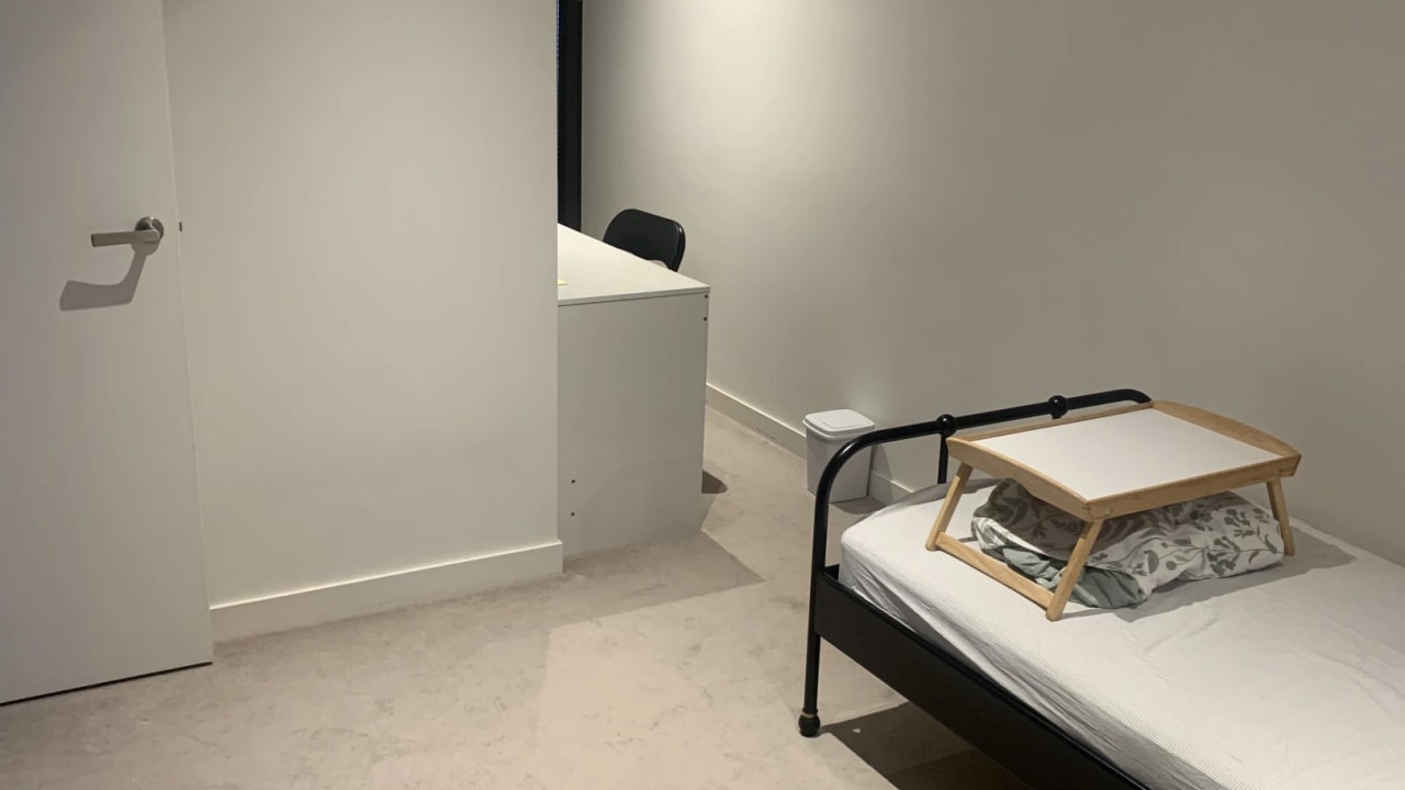Furnished room with ensuite in a flatshare