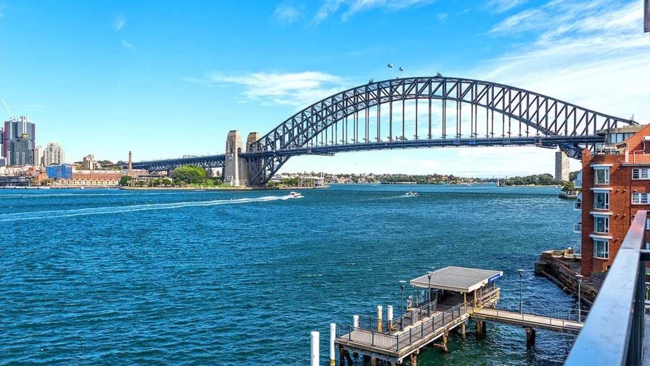 Whole property with 2 rooms for rent