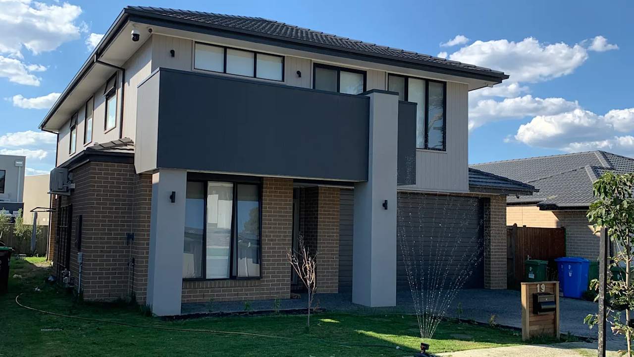 Unfurnished room in a share house