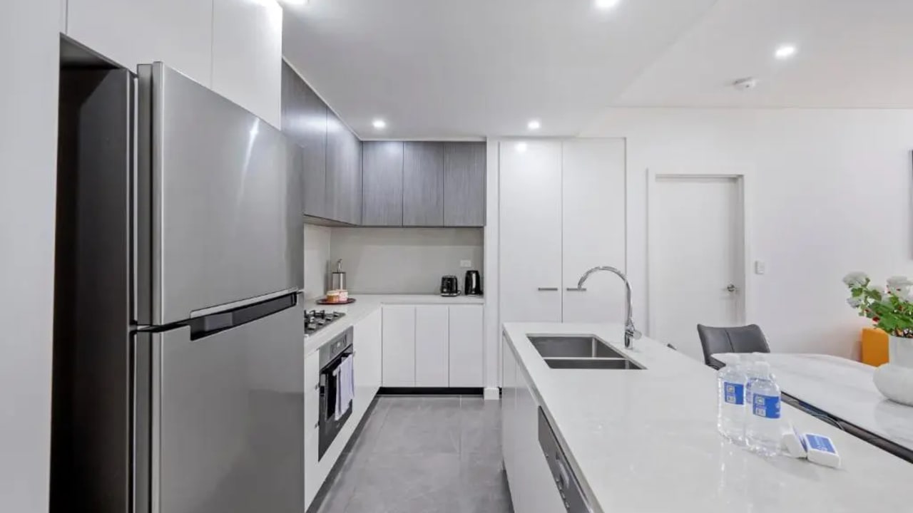 Furnished room with ensuite in a flatshare