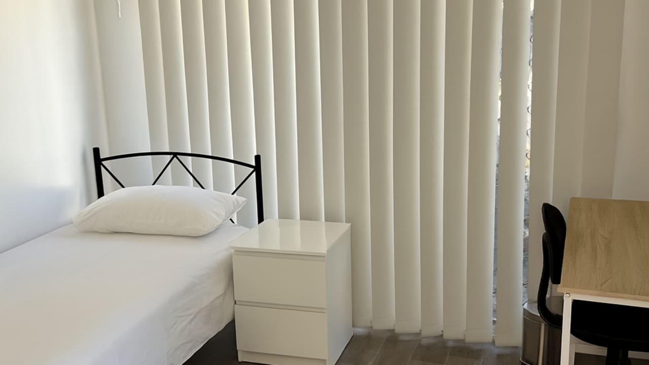 Furnished room in a share house