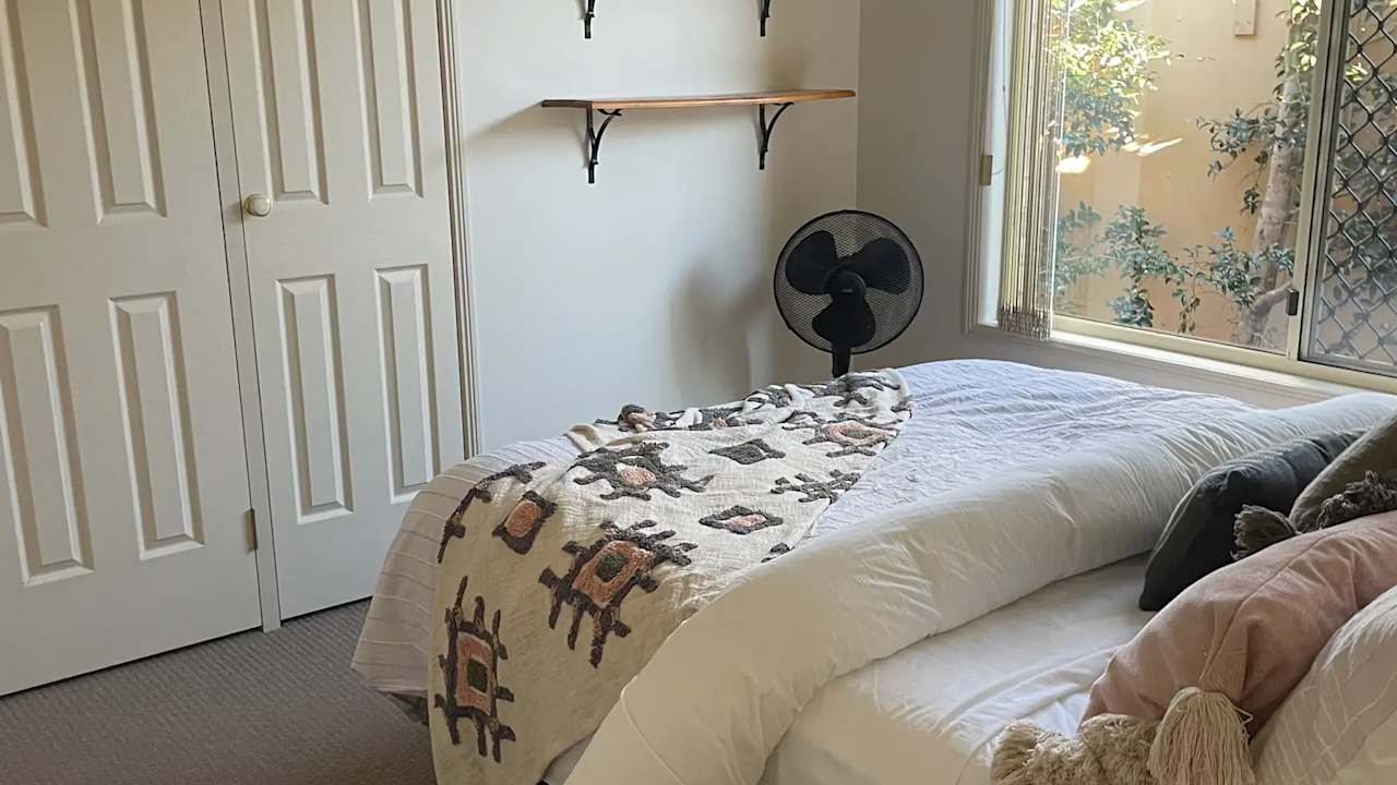 Unfurnished room in a share house