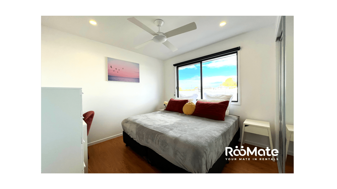 Furnished room in a share house
