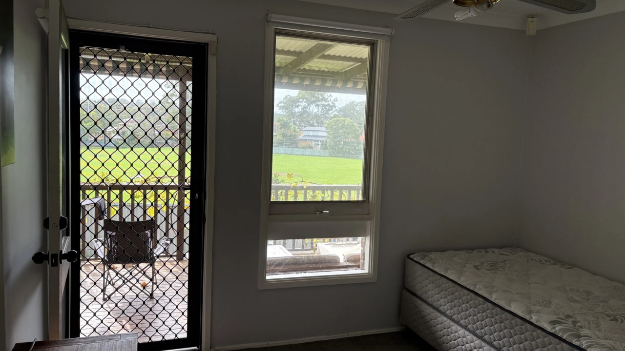 Room in a share house