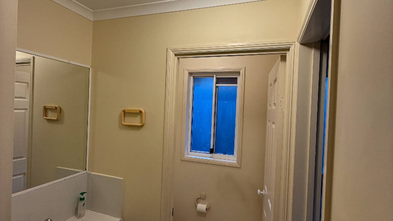 Unfurnished room in a share house