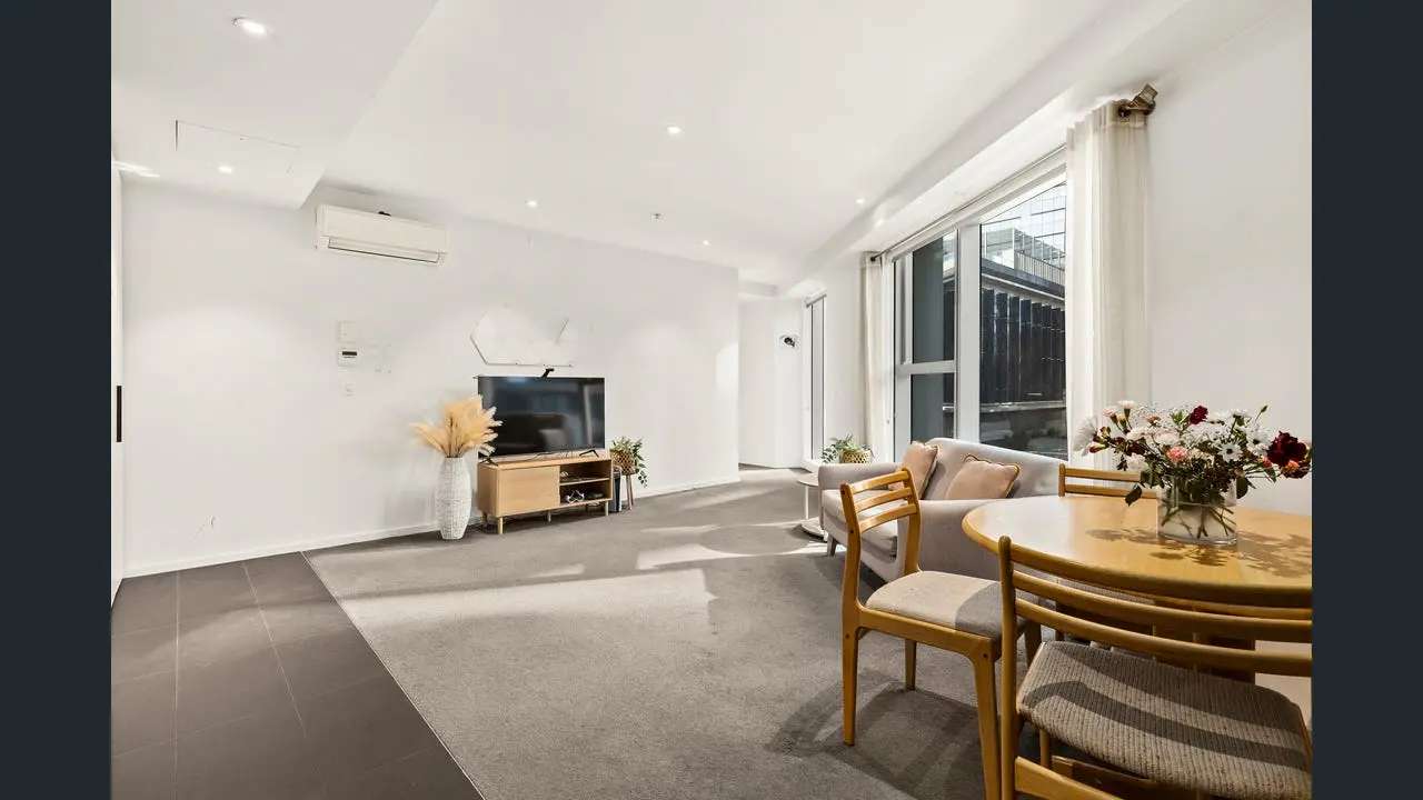 Furnished room with own bathroom