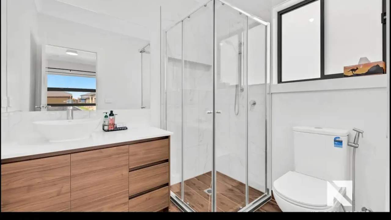 Furnished room with ensuite in a share house