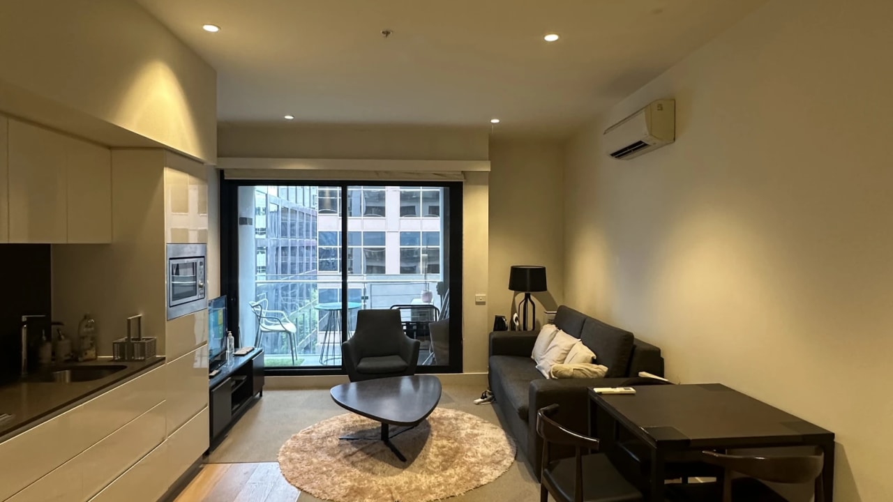 Furnished room in a flatshare