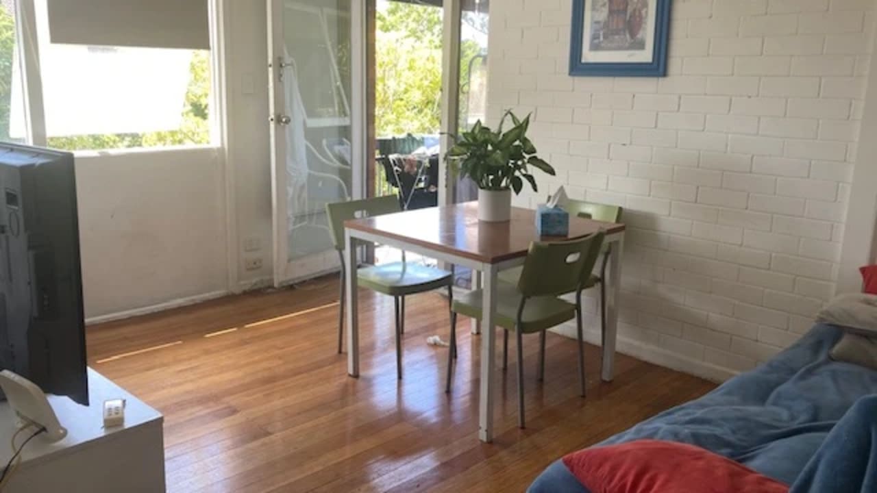 Furnished room in a flatshare