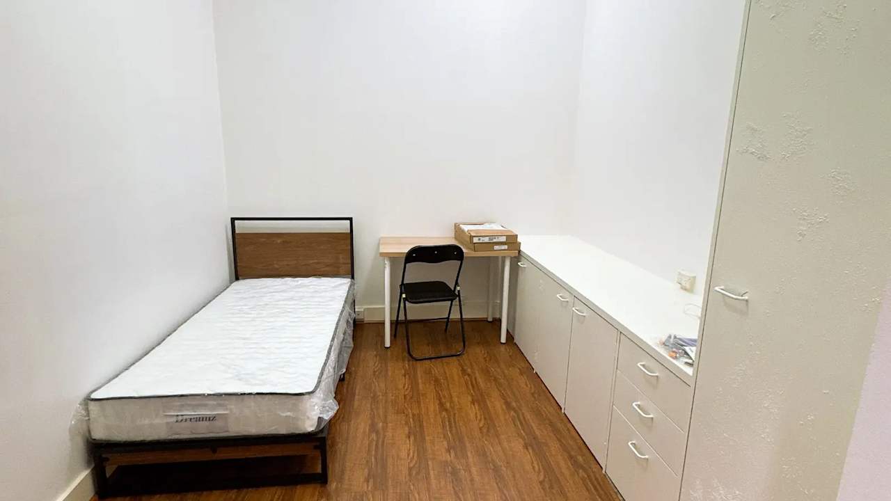 Furnished room in a share house