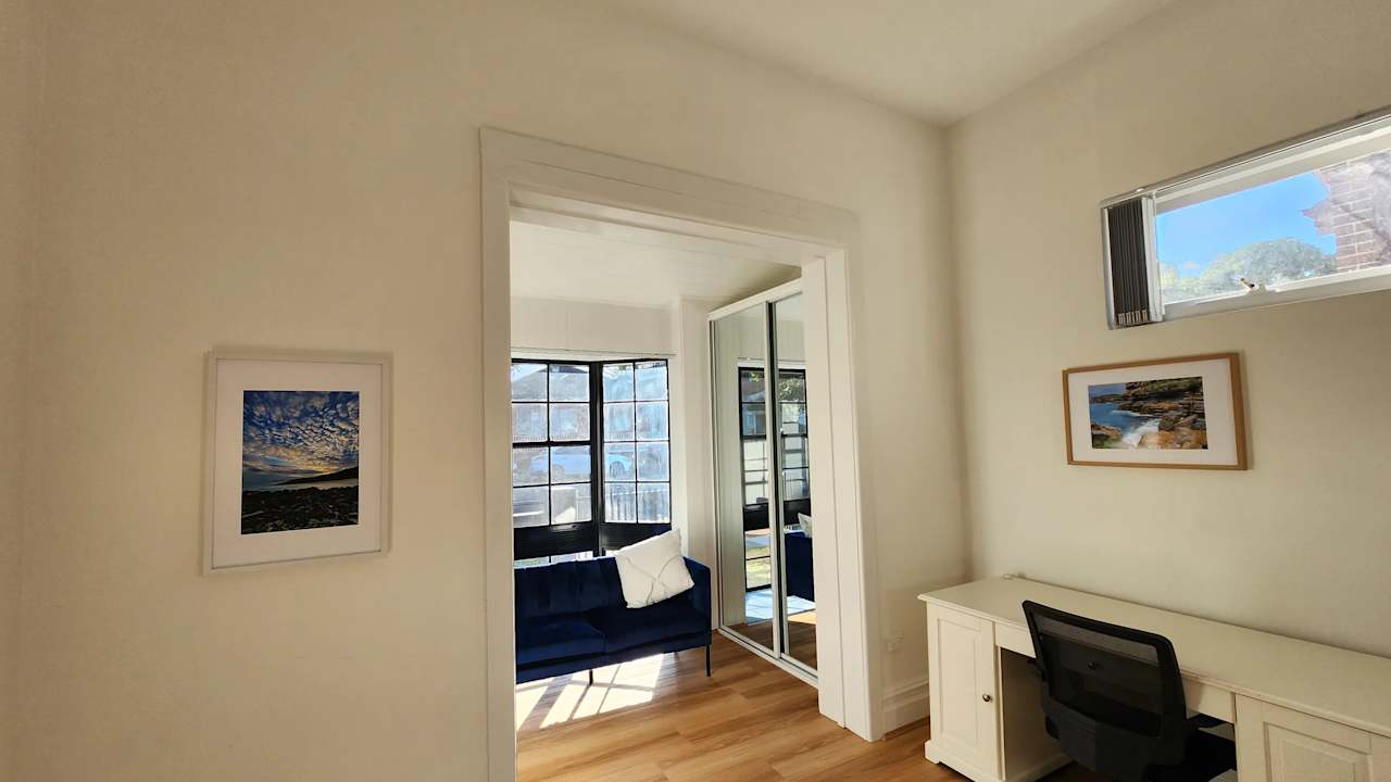 Furnished room in a share house