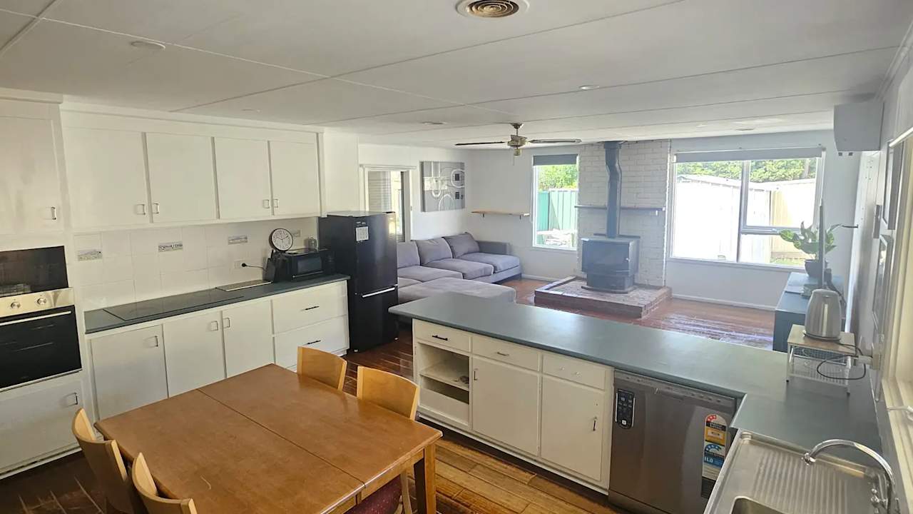 Room in a share house