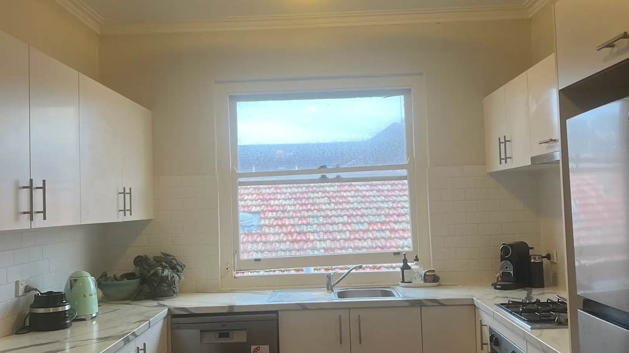 Unfurnished room in a flatshare