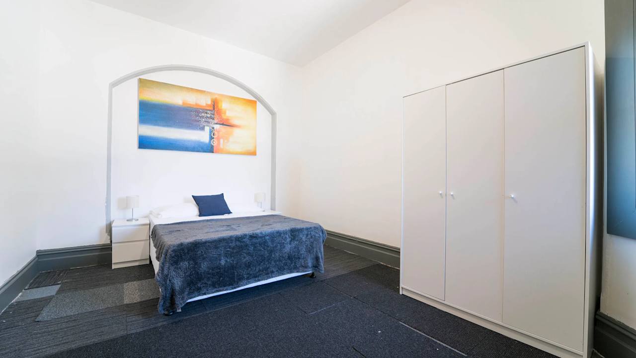 Furnished room in a share house