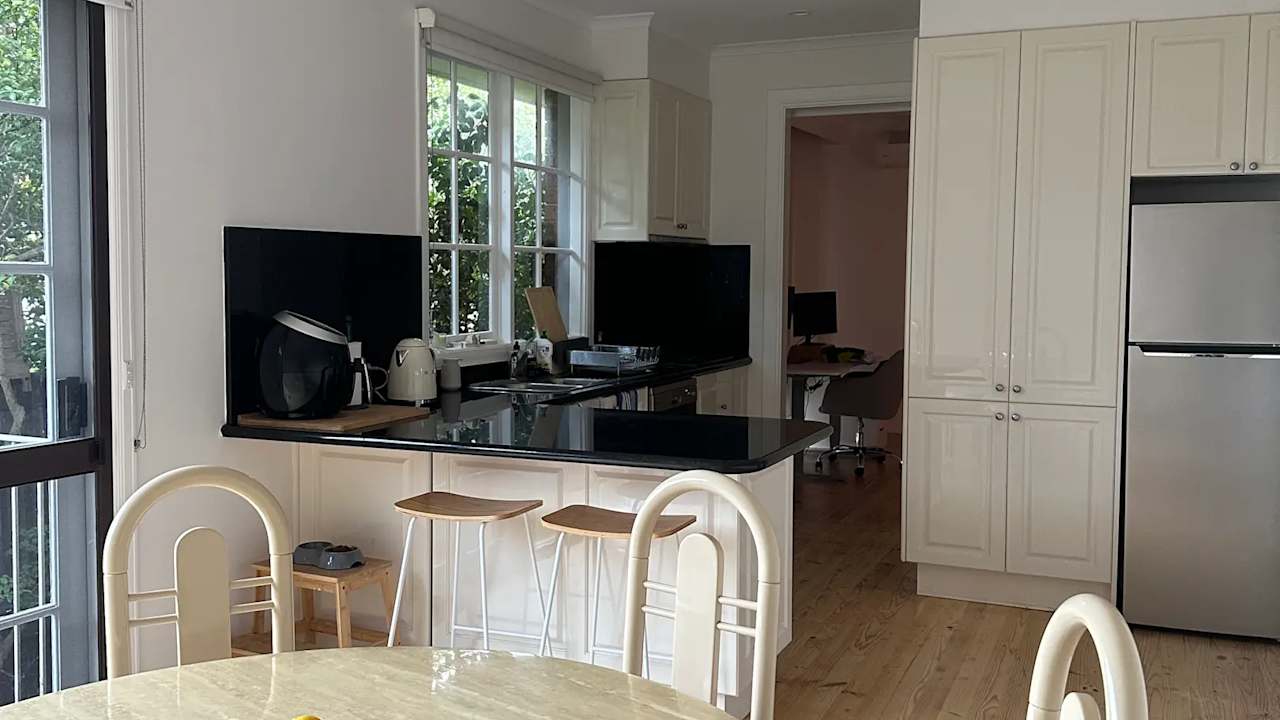 Furnished room in a share house