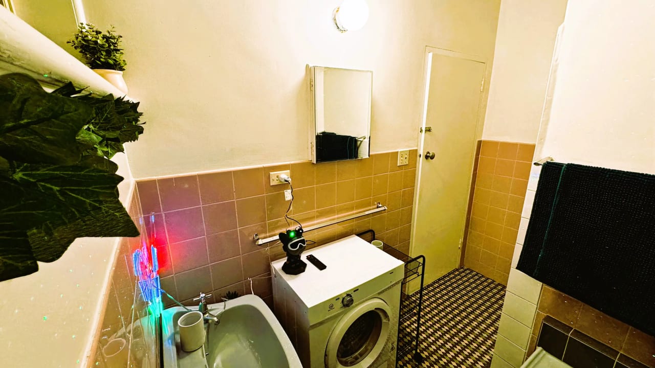 Furnished room in a share house