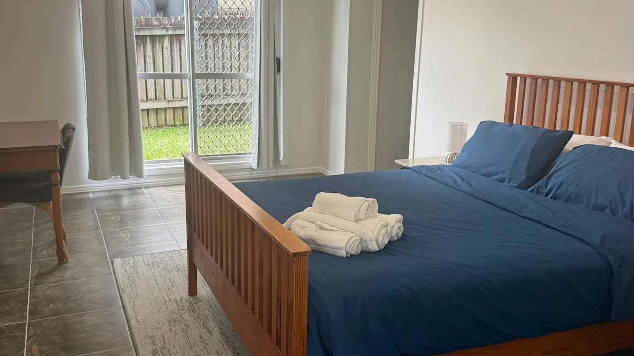 Whole property with 2 rooms for rent