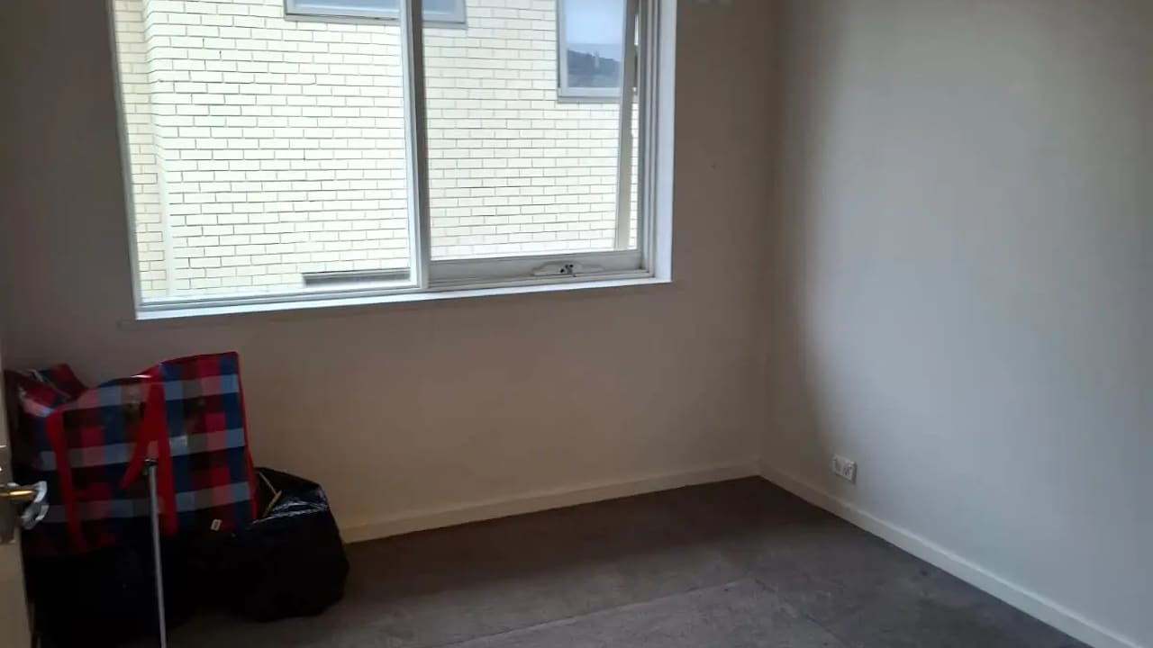 Unfurnished room in a flatshare