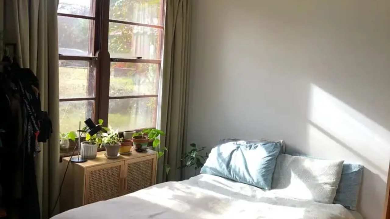 Unfurnished room in a share house