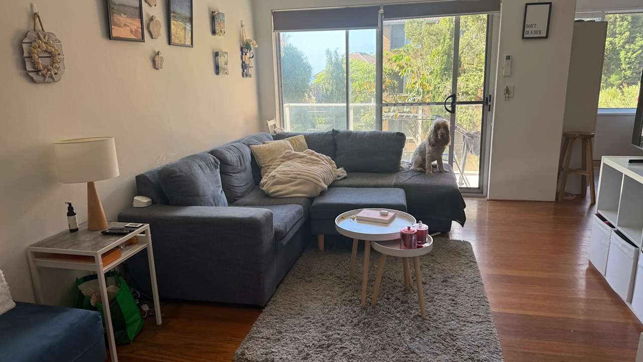 Furnished room in a flatshare