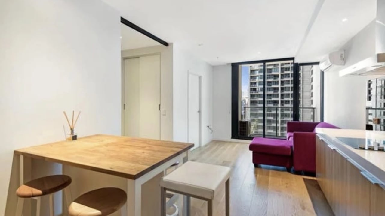 Furnished room in a flatshare