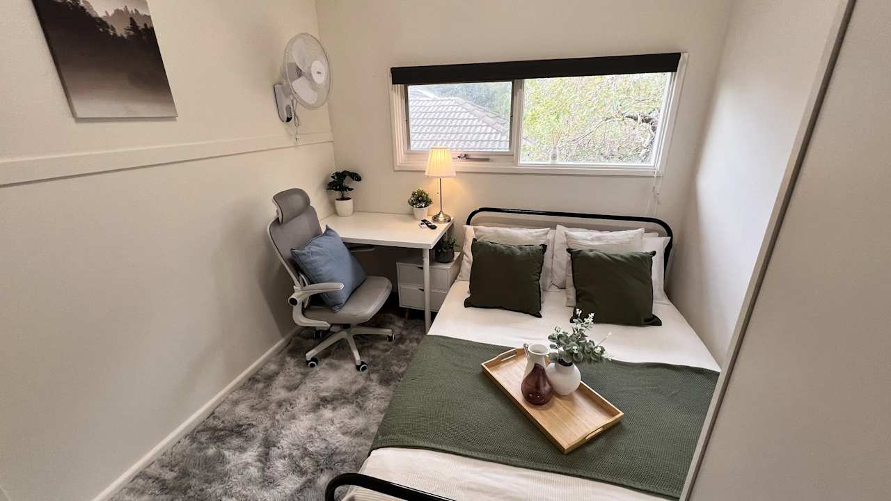Furnished room in a share house