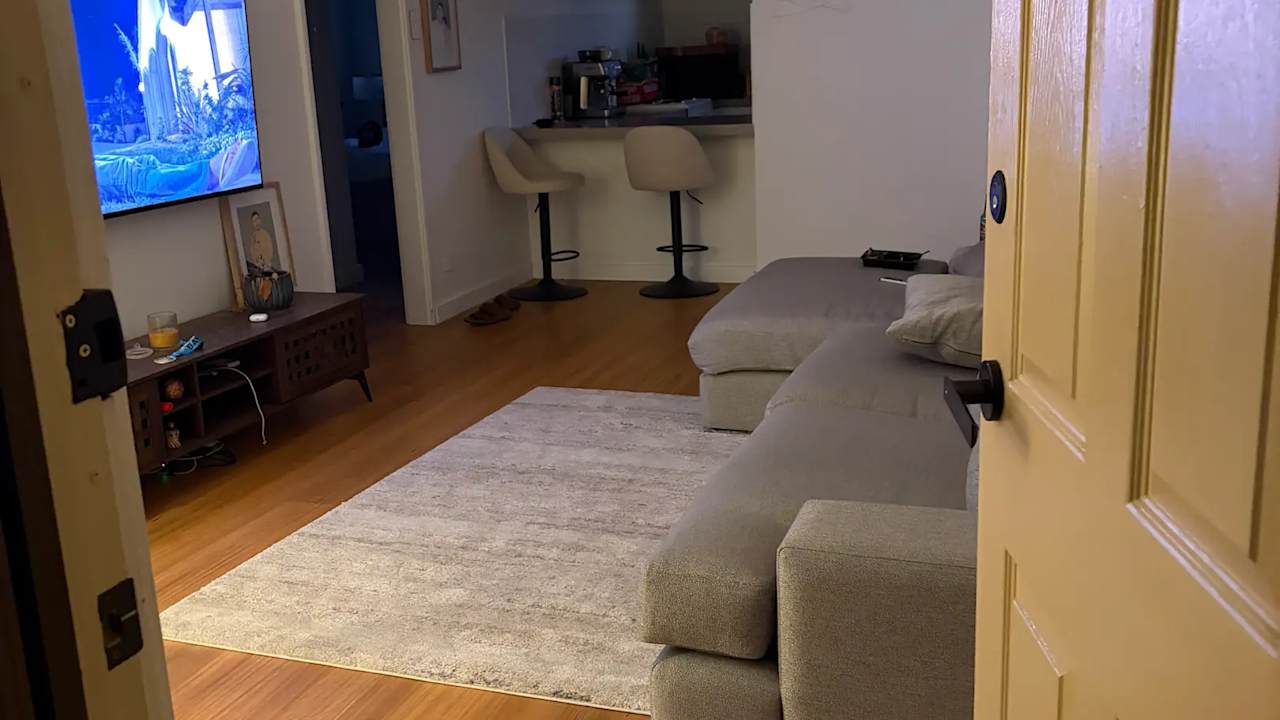 Furnished room in a flatshare