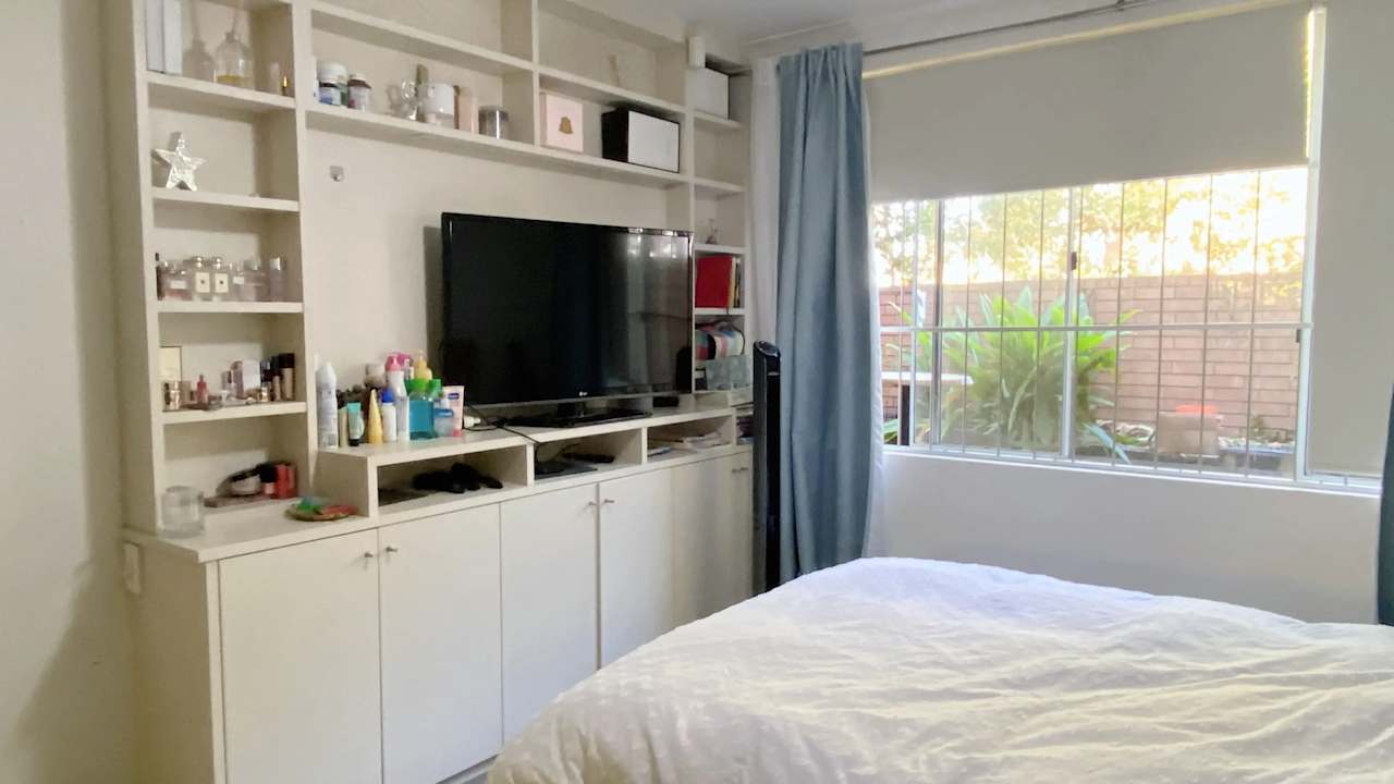 Furnished room in a flatshare