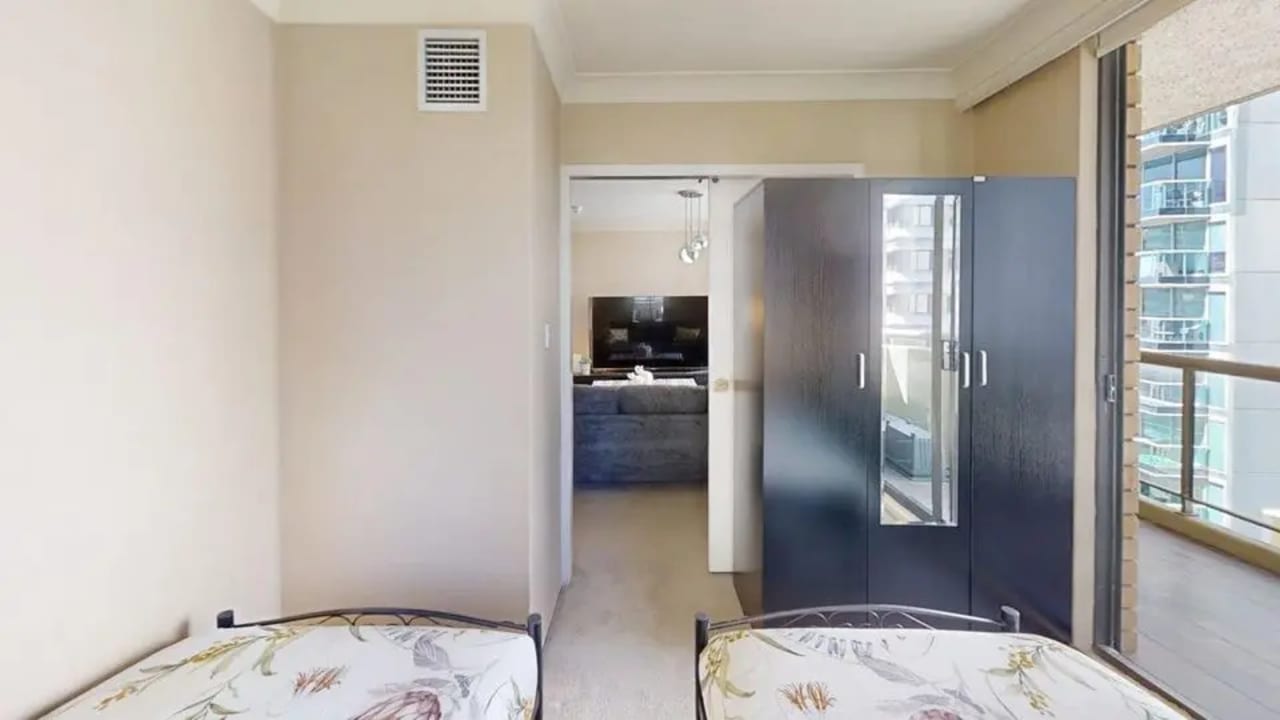 Furnished room in a flatshare