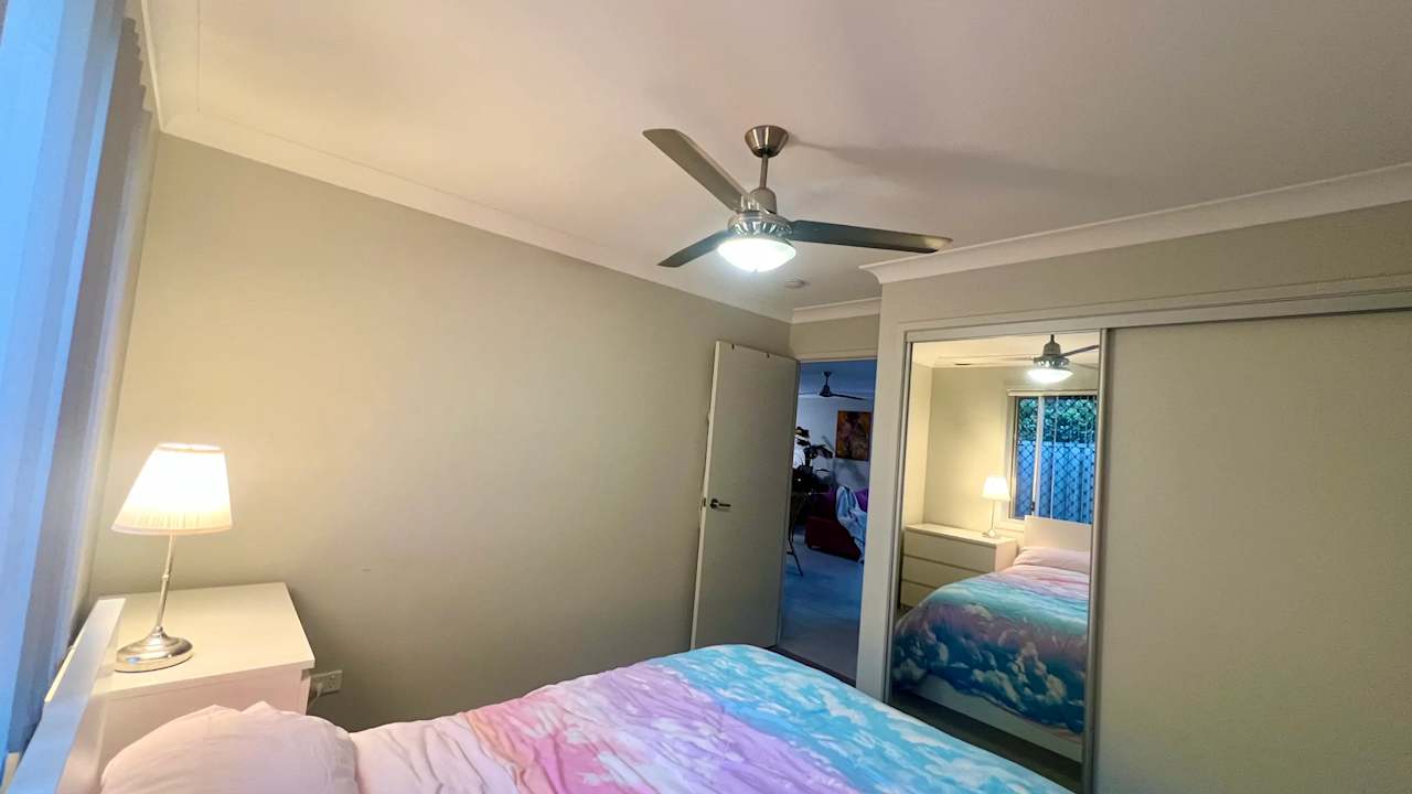 Furnished room in a share house