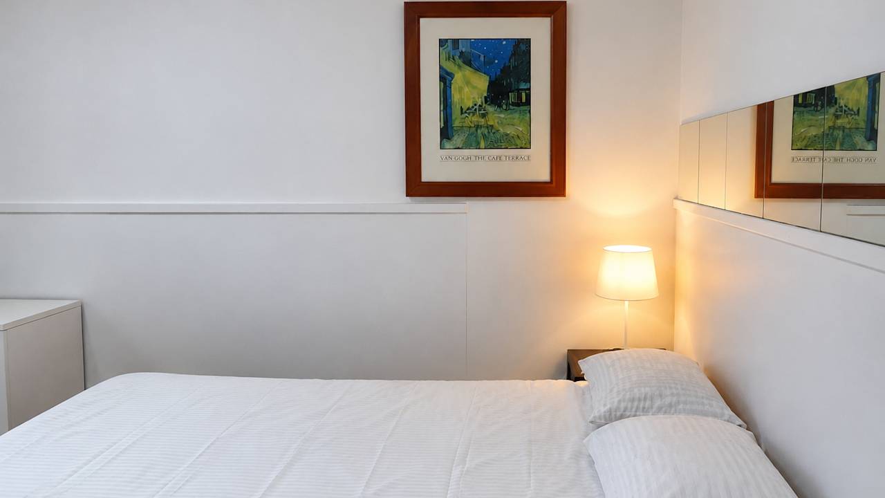 Furnished room in a share house