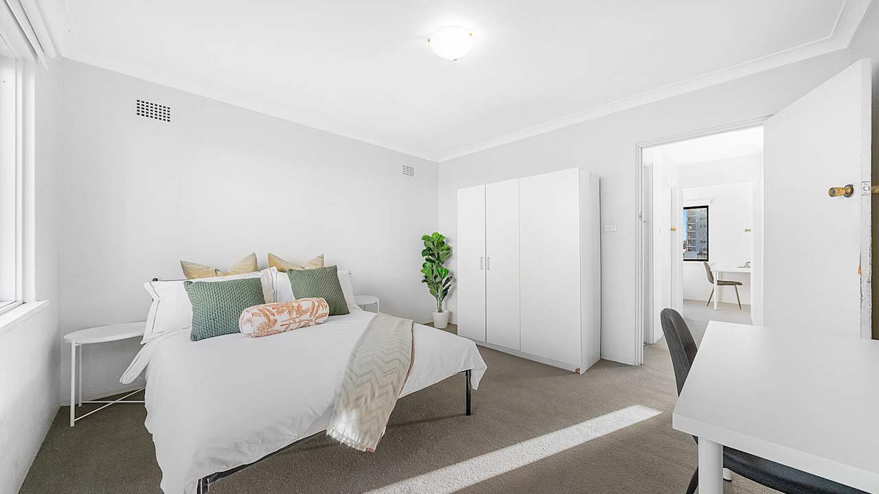 Room in a share house