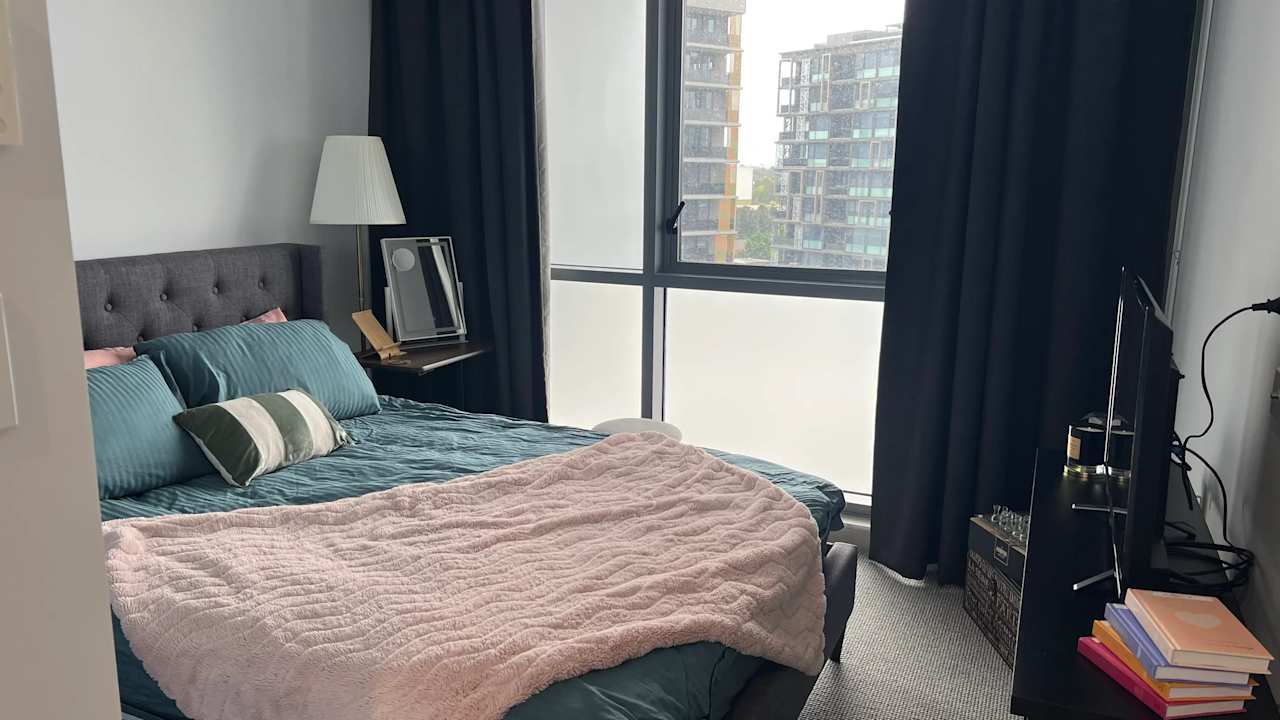 Furnished room in a flatshare