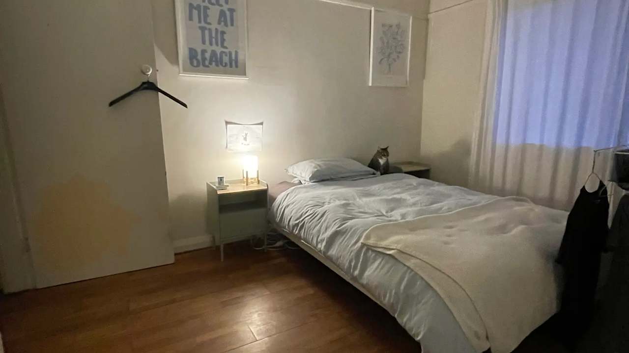 Furnished room in a flatshare