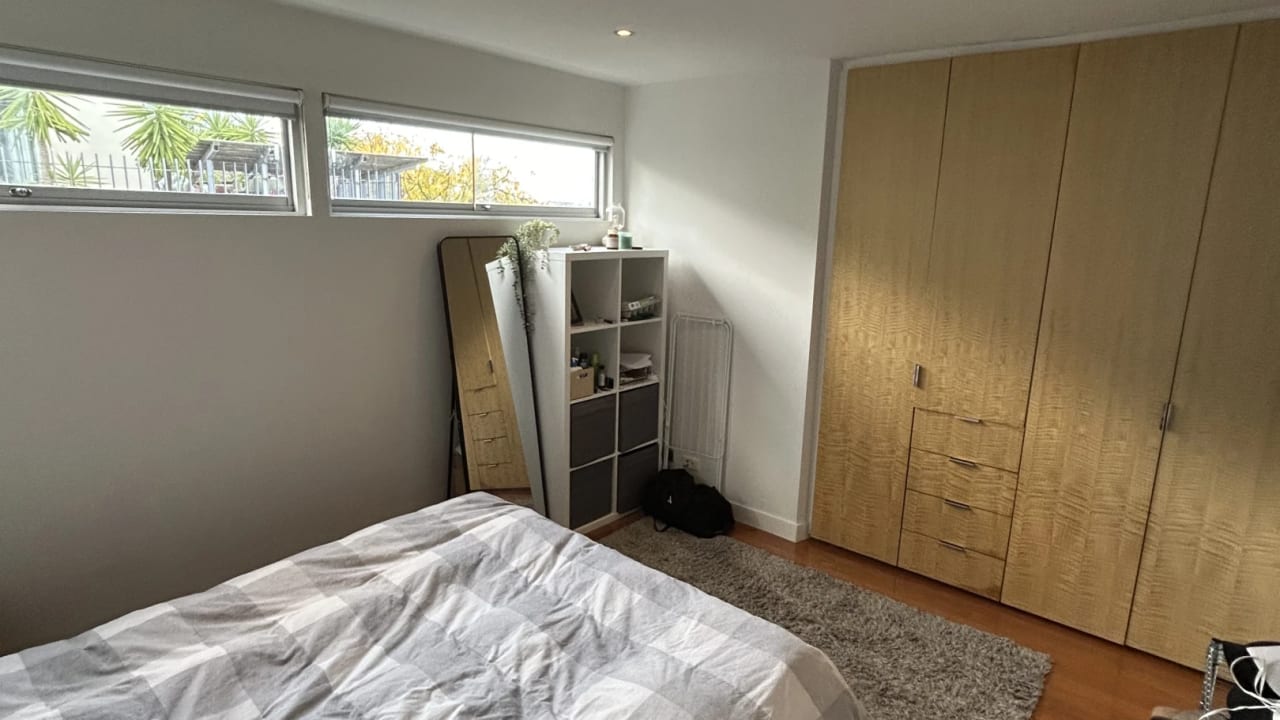 Unfurnished room in a flatshare