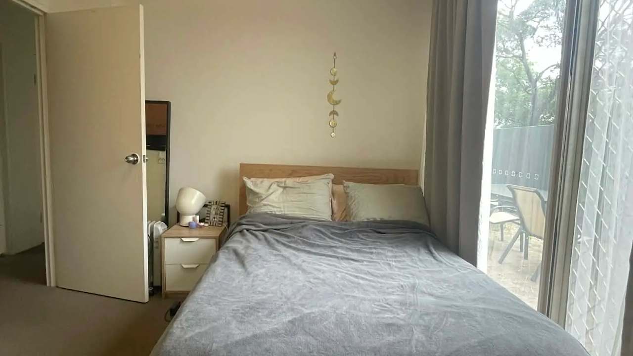 Unfurnished room with own bathroom