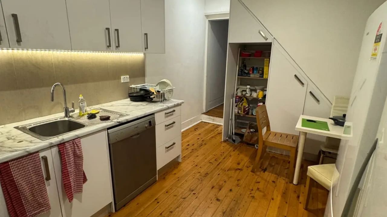 Furnished room in a share house