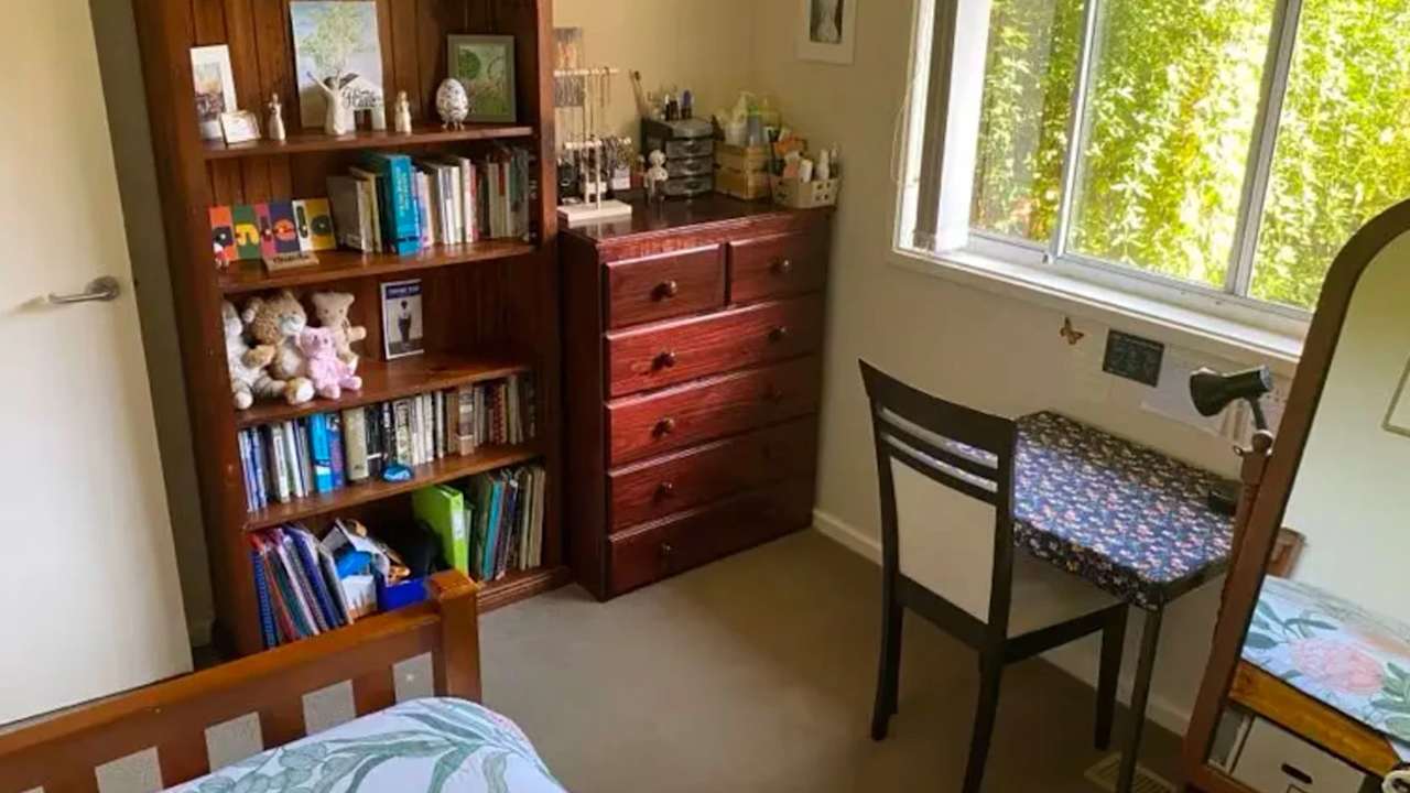 Unfurnished room in a share house